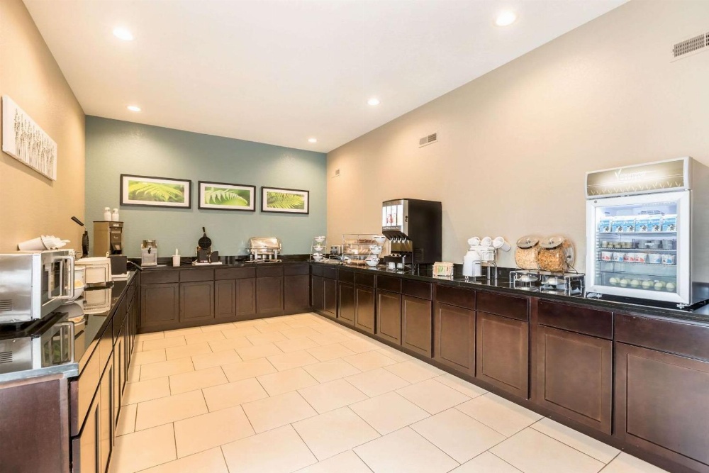 Sleep Inn & Suites West Des Moines near Jordan Creek Main image