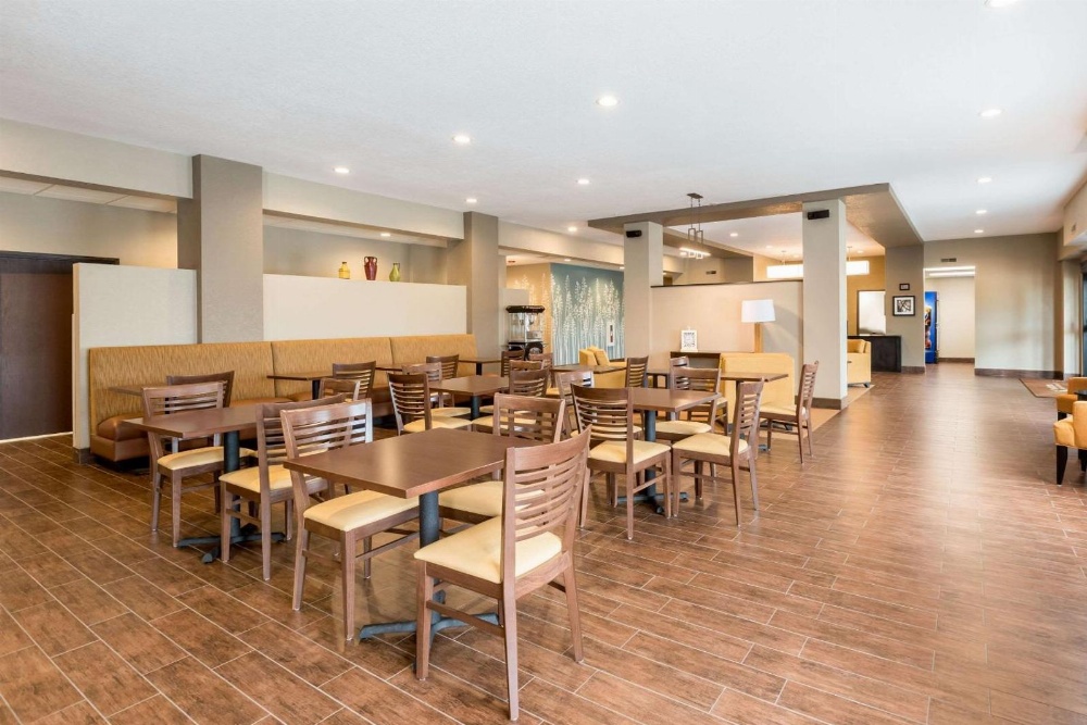 Sleep Inn & Suites West Des Moines near Jordan Creek Main image